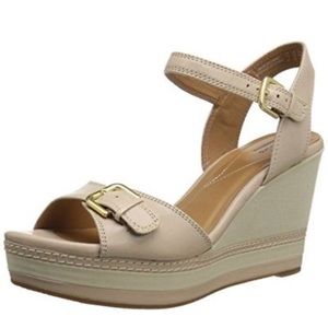 Clark’s Zia Castle open-toed wedges